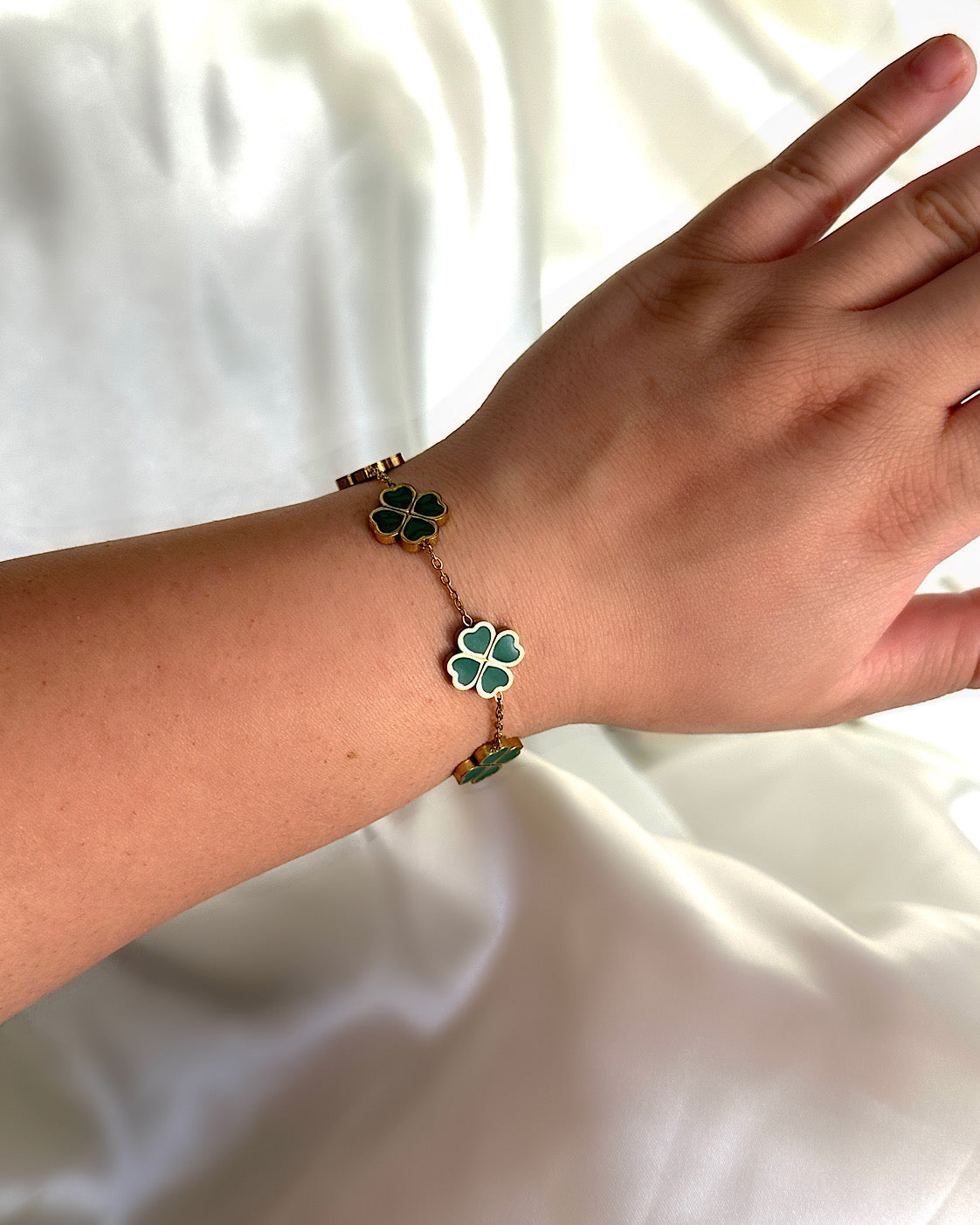 Green Classic Clover Armband