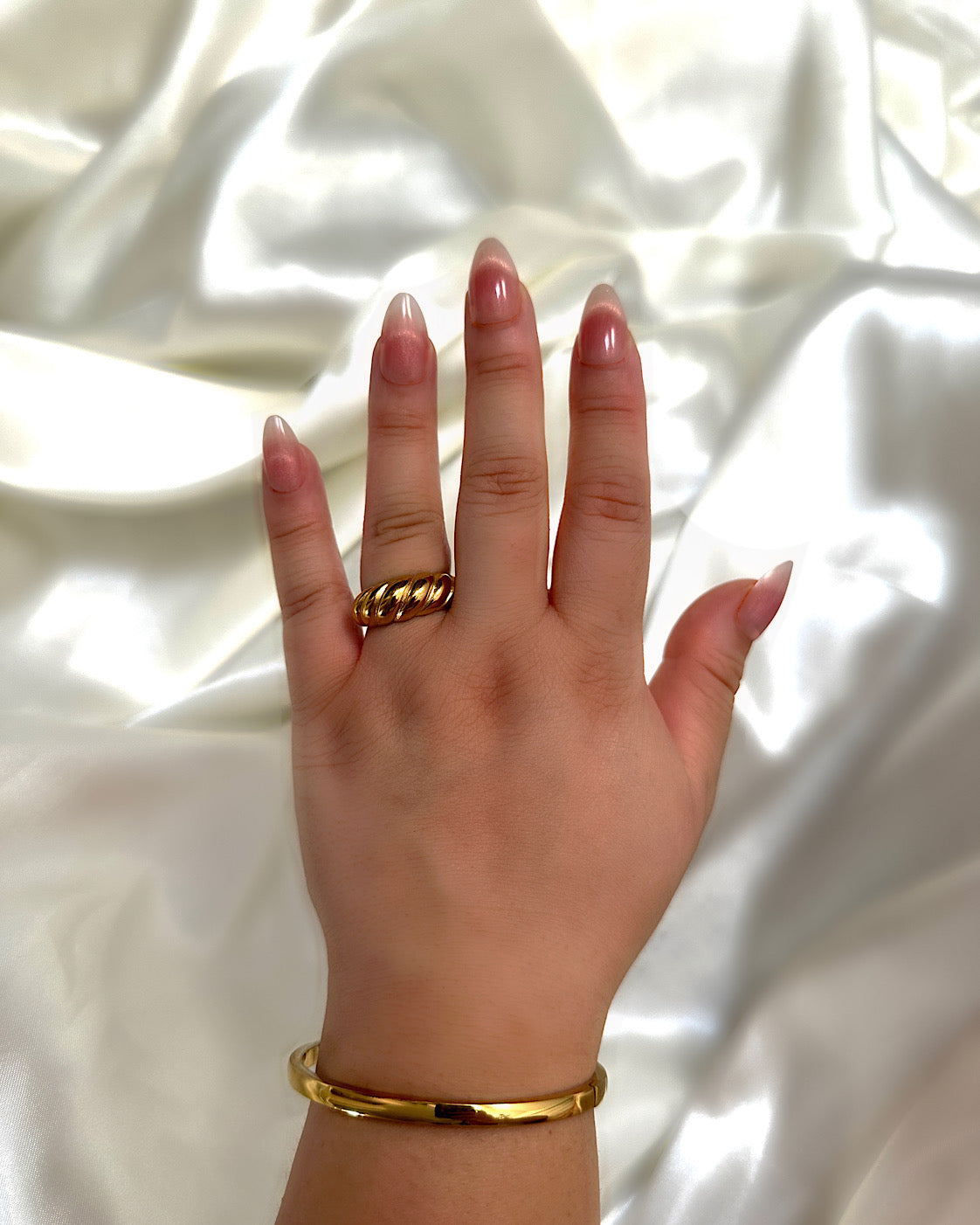 Twist Ring